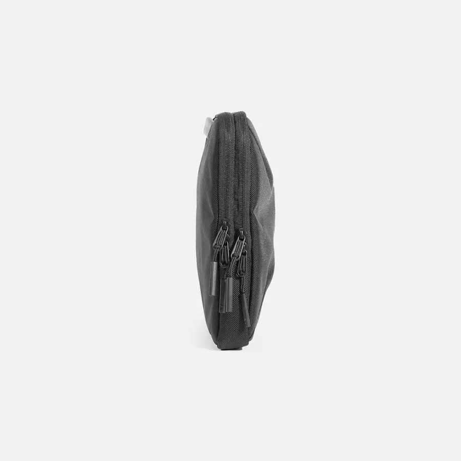 Tech Folio 16" - Image 9
